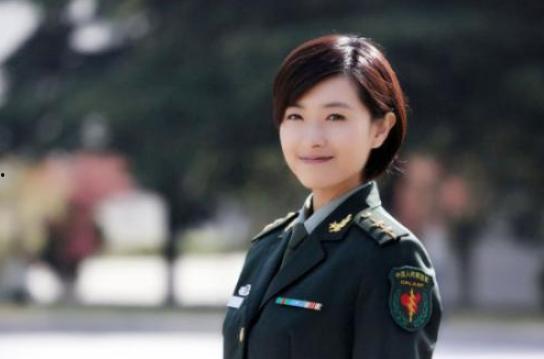 娱乐吃瓜酱火凤凰,娱乐吃瓜酱的传奇崛起之路